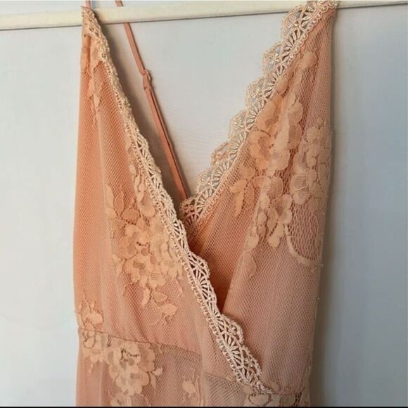 Lovers + Friends Art Deco Dress Light Peach XS - Picture 5 of 8
